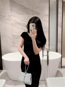 月夜傍曉包女士晚宴手提包，裝飾有人造珍珠和鑽石手提包，閃亮的鑽石手柄閃閃發光的方形包，高級小型晚宴包，宴會包適合青少年女性、女性、名流、白領女性等，適合婚禮、生日禮物、招待會、職場等。