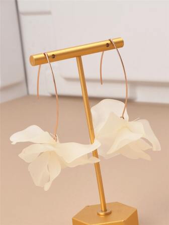 ダングルピアス