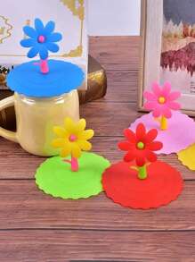 1 pieza dulce en forma de flor Botella de agua Tapa , con dibujos animados de silicona a prueba de polvo de vidrio Taza Funda - de color al azar & estilo - Multicolor - Ver 1