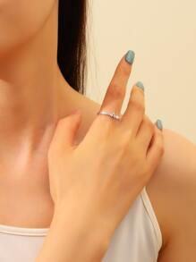 1入組簡約風和時髦結婚戒指帶26英文字母鏤空 - 銀色 - 查看 2