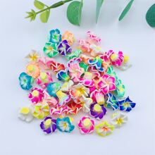20 pièces Perles en forme de fleurs colorées en argile douce pour la fabrication de bijoux DIY, couleurs variées, Saint-Valentin