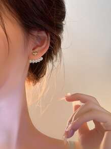 一对心形珍珠耳钉，优雅别致。情人节配饰 - 白色 - 查看 2