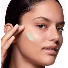 Oriflame The One Primer On Screen Finish Make-Up Pro - 綠色 - 查看 4