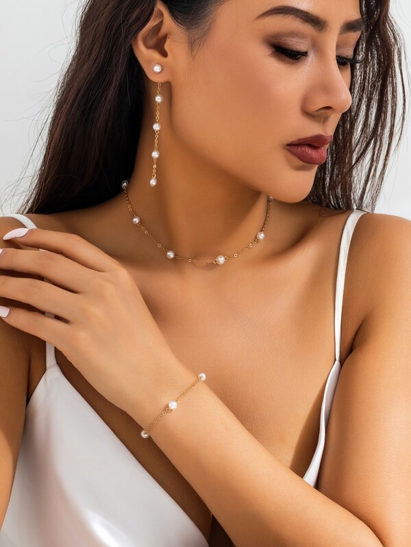 4入組女性個性化、簡約、華麗的仿珍珠手鍊和項鍊,優雅的串珠耳環時尚珠寶套裝適用於日常穿著、派對聚會