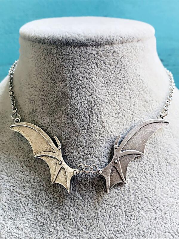 1pc Silver Gothic Vampire Bat Wings Pendant Necklace