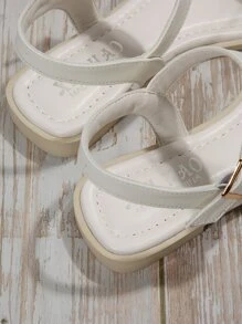 New Summer Women's Flat Open Toe Strap One Buckle Sandals