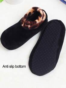 1pair Black Leopard Print Coral Velvet Anti-Slip Soft Indoor Floor Socks, Women Winter Warmth Socks With Non-Slip Dots And Plush Lining