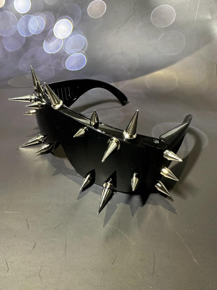 1pc Exaggerated Pyramid Shaped Orange Cosplay Gothic Music Festival Rock Star Concert Cyberpunk Heavy Metal Social Anxiety Protective Face Mask Style Intense Studs Non-mainstream Fashion Decorative Glasses + Eyeglass Cord - Black - View 1