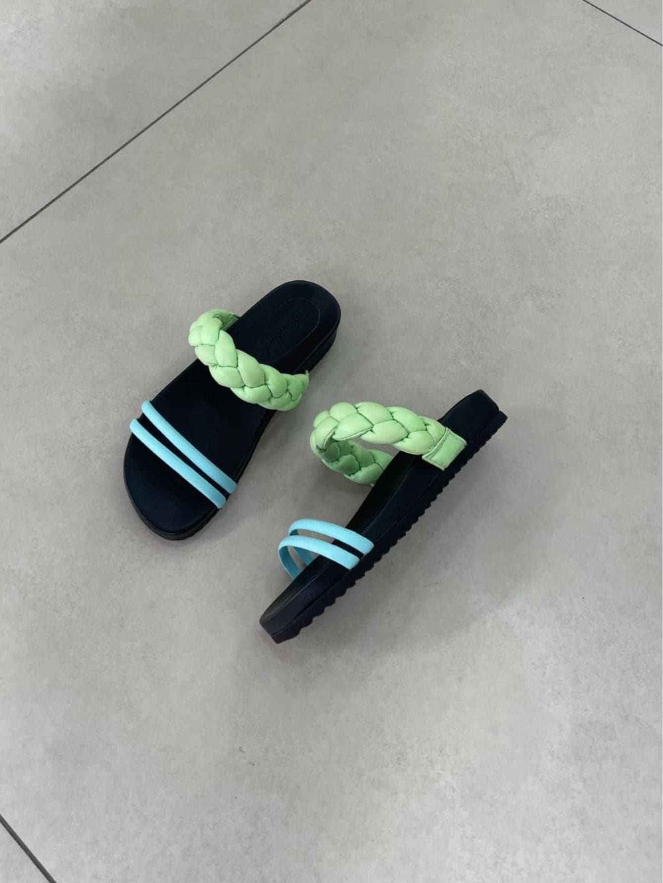 Women Flip-Flops - 綠色 - 查看 1