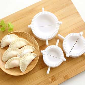 3pcs/set Manual Dumpling Maker Dough Press Wrapper Cutter With 2.76-3.94 Inch Diameter For Making Dumplings, Pies, Ravioli, Pierogi, Kitchen Tool