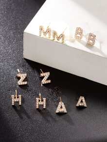 1雙精美微鑲嵌方晶鋯石字母耳環,小時髦配件適合男人及女人,完美適用於日常穿著,聖誕禮品,情人節禮品