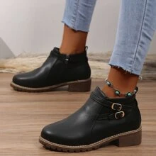 Black Flat Ankle Boots For Women With Round Toe And Metal Buckle