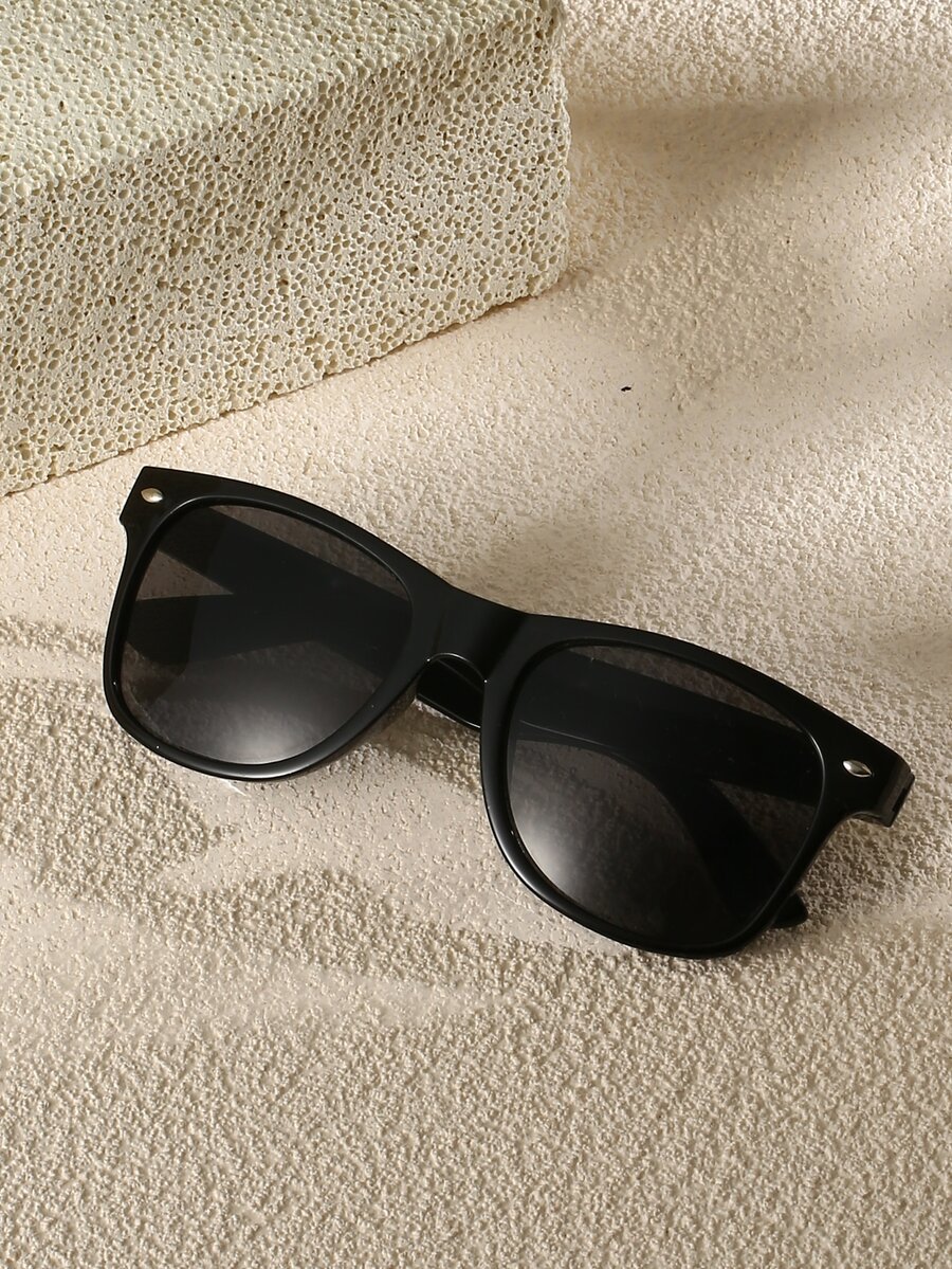 1pc Uv-protective Classic Round Casual Sunglasses - Black - View 1