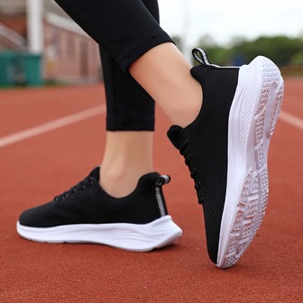 Summer Lightweight Breathable Classic Fashionable Minimalist Versatile Casual Sports Shoes