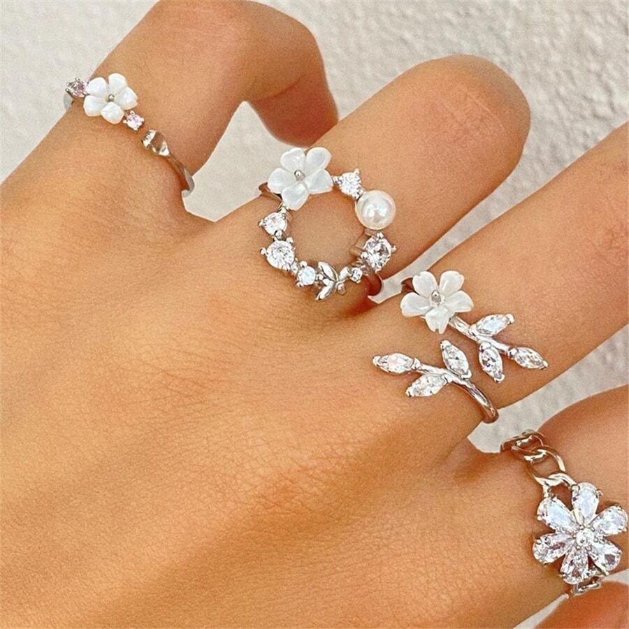 1套4入組女性可調節開口戒指,鍍銀合金配有人造珍珠和水晶裝飾,適用於婚禮、宴會和日常優雅穿著 - 銀色 - 查看 1