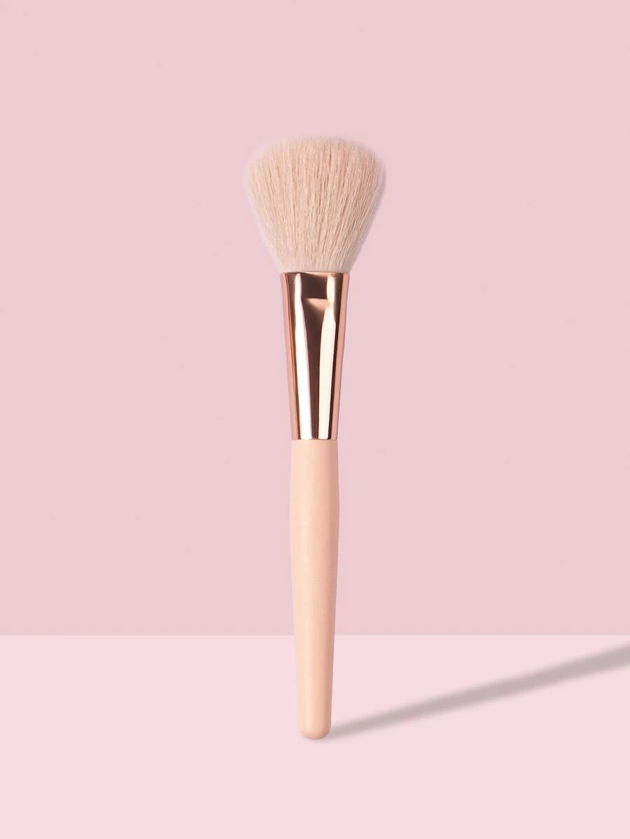 单柄木柄腮红刷，多功能美妆工具，可用于修容、粉底、遮瑕、腮红、轮廓修饰、古铜粉、散粉等多种用途。