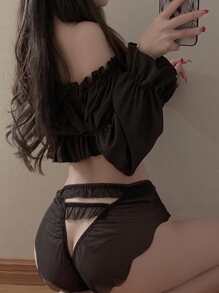 Japanese-Style Sexy Lace & Mesh Transparent Bow Knot Low-Rise Cut Out Triangle Panties - Black - View 3