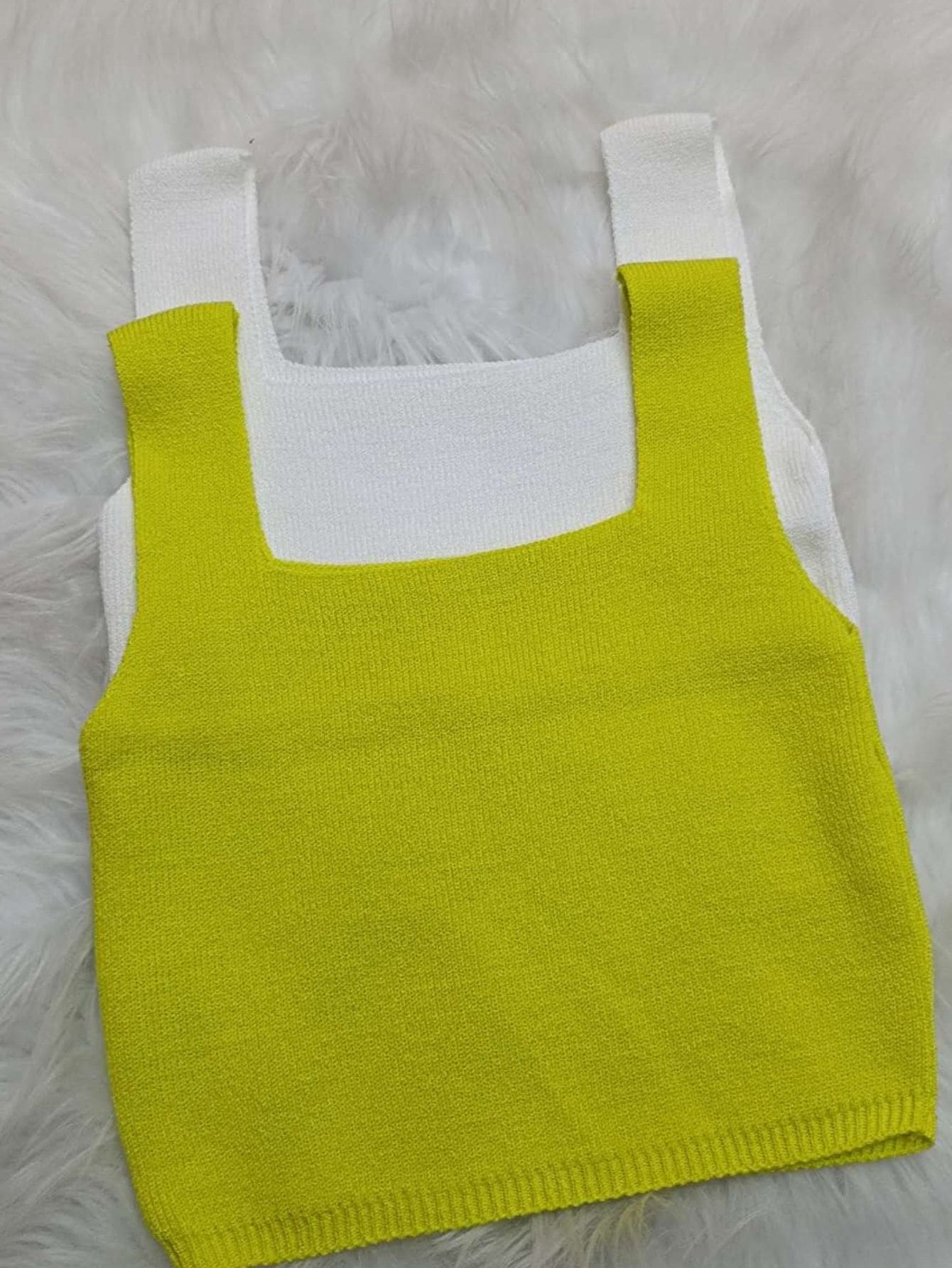 Women Knit Tops - 黃色 - 查看 1