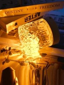 1 个 USB 供电动态波浪图案氛围灯、3 色圆柱、RGB 16 色圆柱、3 色立方体、RGB 16 色立方体、3 色皇冠、RGB 16 色皇冠 - 彩色 - 查看 10