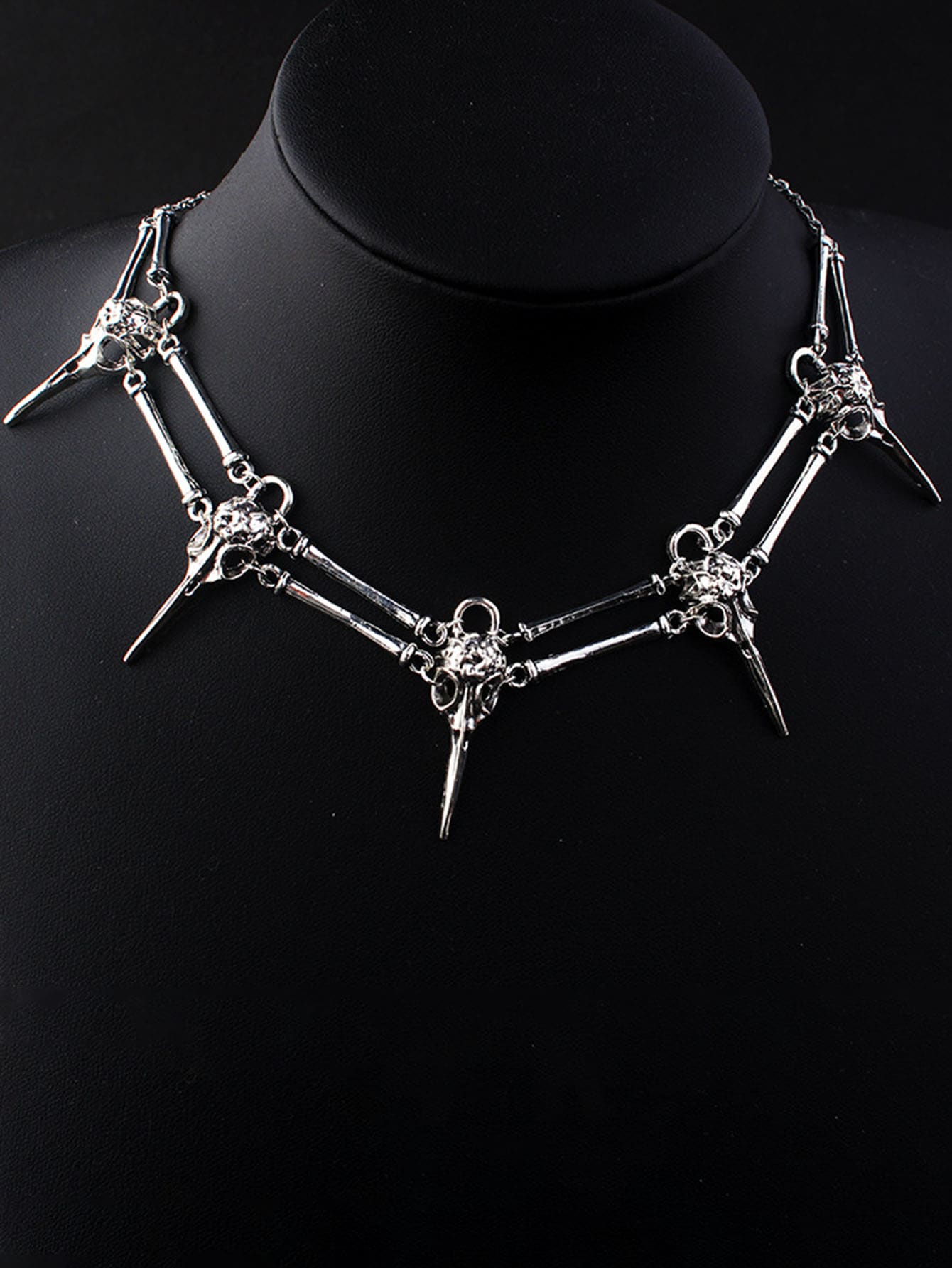 1 件哥特式鸟形骷髅项链，神秘骷髅吊坠项链，男女通用，适合日常佩戴、派对和聚会 - 銀色 - 查看 1