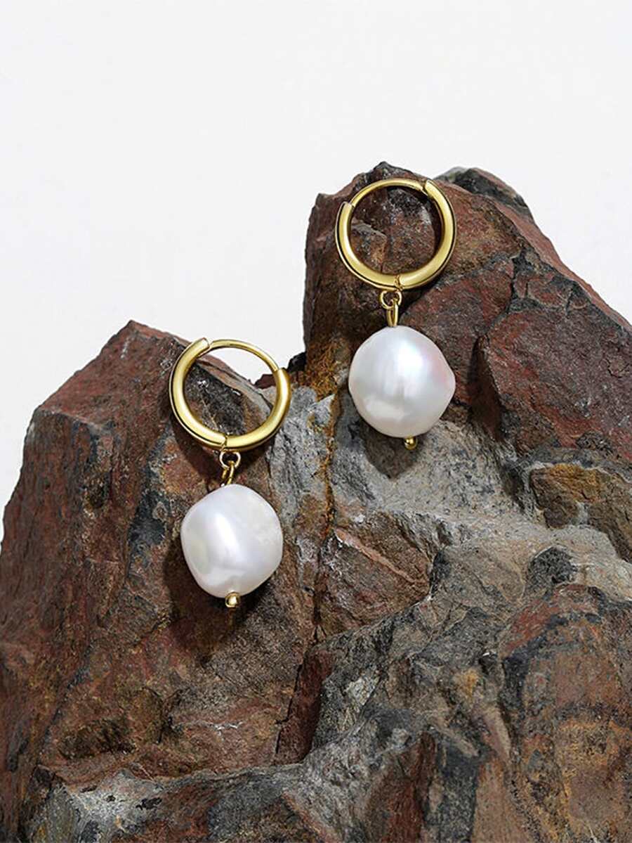 1 对人造珍珠和不锈钢吊坠耳环，适合日常佩戴 - 金色 - 查看 1