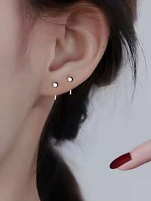 1雙時尚簡約風S925銀釘珠形狀百搭銀耳釘,合適的適用於女性日常穿著和辦公穿