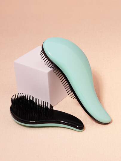 2支装发梳，PP材质，简约纯色，干湿两用，顺滑易梳理头发。适用于理发店、美容院、返校季、旅行度假等场合，是美发爱好者的理想之选。这款发梳套装包含：梳子、解结梳、球形梳、迷你发梳套装、木梳、卷发梳、美发工具、发型设计、美发、发梳、发梳套装、梳子、卷发梳、解结梳、女士发梳、理发师配件、理发店、美发用品等。