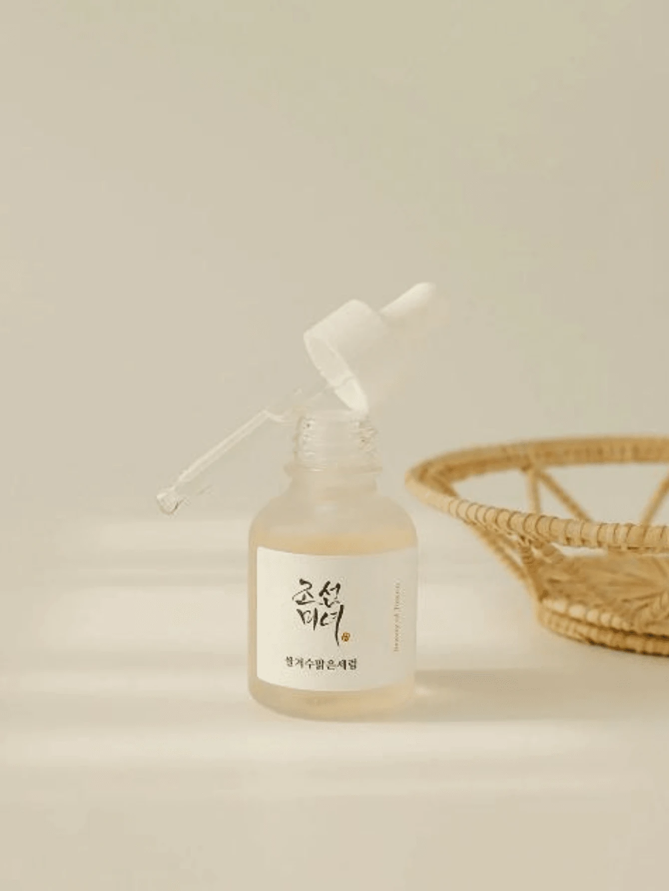 BEAUTY OF JOSEON 深層煥采精華液：大米 和 阿爾法熊果苷純素 - 無色 - 查看 1