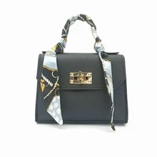 Bolso Negro Con Decoración De Pañuelo Y Cadena Metálica - Negro - Ver 1