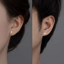 1 对时尚 925 纯银 26 字母耳钉，适合男女，日常佩戴 - 銀色 - 查看 4