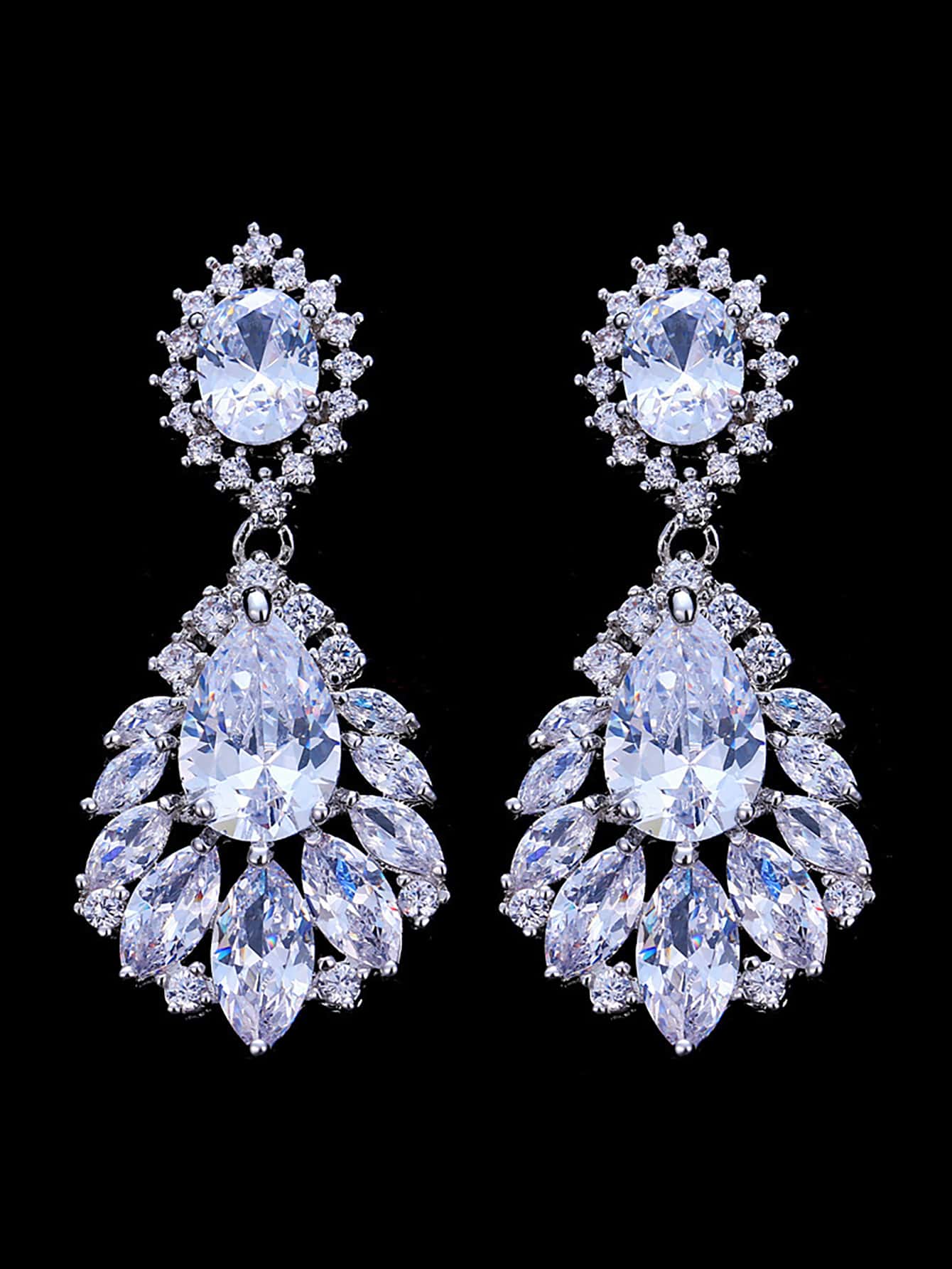 1pair Bride's European & American Style Elegant And Classic Waterdrop Cubic Zirconia Earrings, Luxurious And Exquisite Ear Studs For Bridal Dress Royal Halloween - Silver - View 1