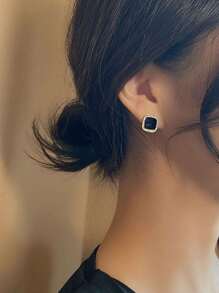 1 Pair Fashionable Minimalist Square Geometric Earrings With Rhinestone - Multicolor - View 3