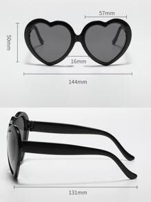 2 件心形时尚眼镜礼品套装，适合女性和情侣，非常适合约会、海滩、泳池派对。时尚且具有装饰性的眼镜。（不含眼镜盒，配有防丢绳和眼镜布）