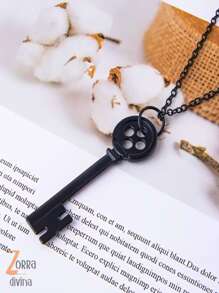 Collar con Forma de Llave de Pelicula Animada con Colgante Accesorio - Negro - Ver 3