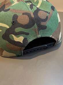 1pc Unisex Wide Brim Flat Top Camouflage Embroidered Casual Hip Hop Cap, Adjustable For Men/Women, Street Style For Spring, Summer, Autumn, Sun-Shading & UV Protection Outdoor Sports Hat