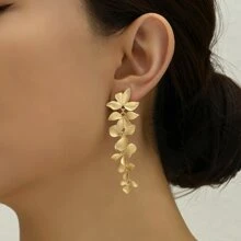 Lilac Flower Earrings With Vintage Charm And Golden Leaf Petals, Elegant And Noble Valentines,Mom,Mother,Mother's Day,Gift - Yellow Gold - View 4