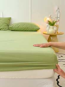 Bean Green Skin-friendly Bedsheet Set (3 Pieces) - Olive Green - View 2