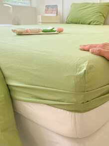 Bean Green Skin-friendly Bedsheet Set (3 Pieces) - Olive Green - View 1