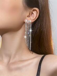 Gorgeous Crystal Rhinestone Earring Stud for Women 1 Pair - Silver - View 7
