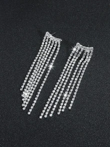 Gorgeous Crystal Rhinestone Earring Stud for Women 1 Pair - Silver - View 3