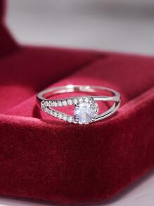 1入組簡約時尚圓形立方氧化鋯戒指,情人節&母親節禮物 - 銀色 - 查看 2