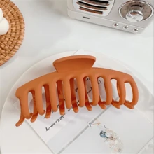 1pc Solid Color Hair Claw - Green - View 4