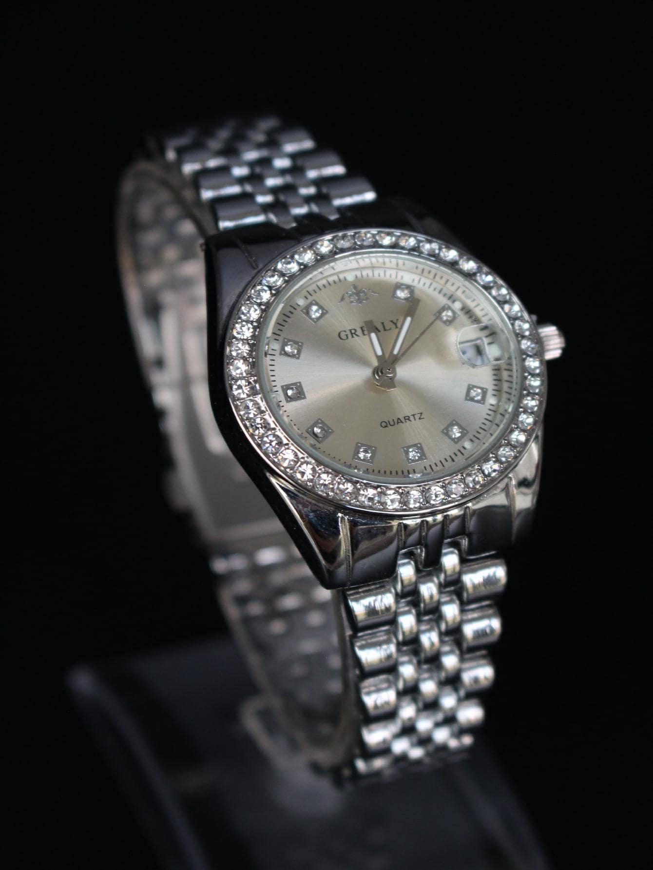 1 件女士银色合金钢表带时尚经典圆形水钻表盘带日历石英适合日常装饰作为返校学生的礼物