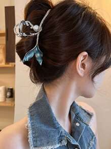 1pc Women's Blue Color Metal Hair Clip Fashionable & Simple Faux Pearl Hair Claw Mermaid Princess Elegant Hair Accessory For Updo Hairstyles, School Stuff, College, Pearl Hair Accessories Fall Winter Claw Clip For Vacation Outfits Woman