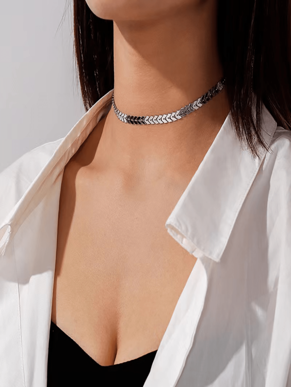 1 Pezzo Di Collana A Catena Lunga Con Coda Di Pesce In Acciaio Inox Alla Moda Adatta Per L'abbigliamento Quotidiano Di Donne E Uomini