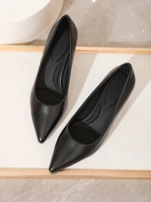 Zapatos de trabajo cómodos y elegantes de talla grande, negros, con punta estrecha, tacón bajo y tacón fino (horma británica) - Negro - Ver 6