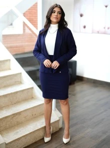 Conjunto Clássico social, Saia lápis e blazer feminino, possui recortes frontais, ótimo caimento. Em tecido malha crepe - Azul Marinho - Visão 1