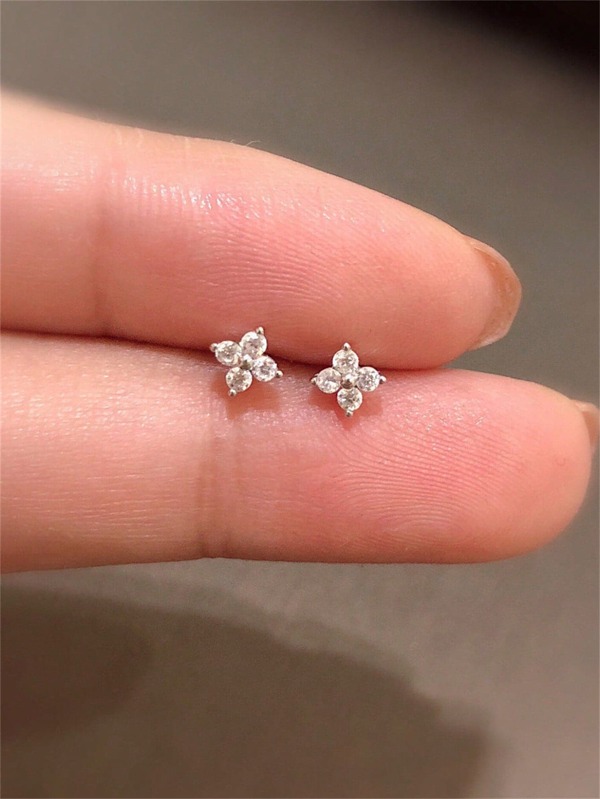 CHOSHILAR 1pair Fashionable Cubic Zirconia Stud Earrings