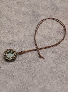 1pc Sun Shaped Green Stone & Alloy Pendant Necklace For Women, Retro Long Chain, Gift For Mother/Lover