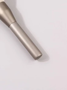 1支散粉刷，超大饱满柔软刷毛，适用于散粉上妆和定妆，也可作粉底刷、遮瑕刷、腮红刷、修容刷、古铜粉刷、散粉刷等使用。 - 淺灰色 - 查看 7